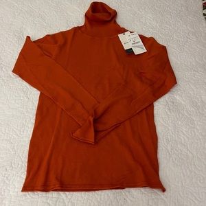 NWT - Stradivarius Basics (Spain) Rust Orange Cotton Blend Turtleneck. Size S.